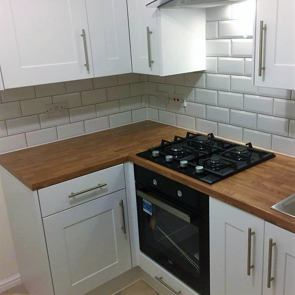 Kitchen Fitting In Bristol Fitting Tiling Flooring Decorating All In One Laywoods